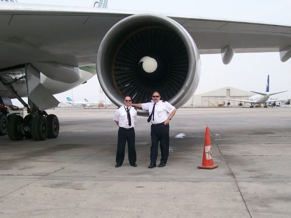 WithDonPaulsentheFlightEngineer114d.jpg