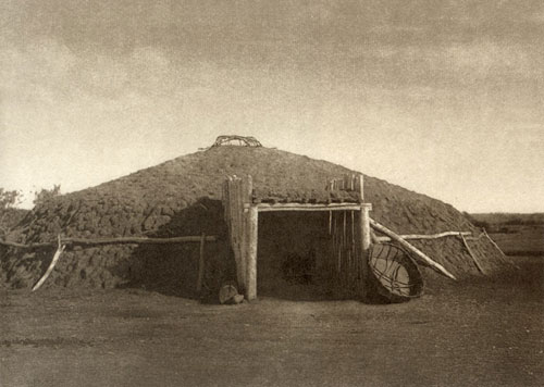 mandanLodge300.jpg