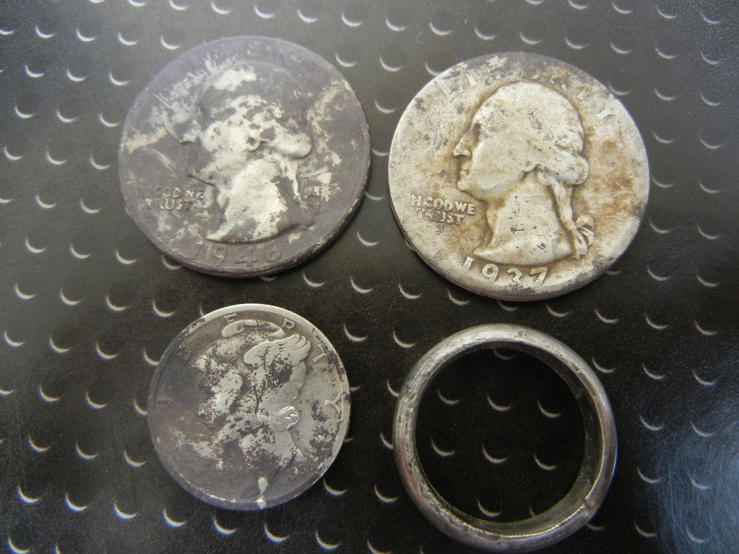 Vaquero%20Dirty%20Silver%20016_zpsvyhsnrhu.jpg