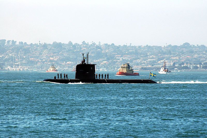 800px-Swedish_attack_submarine_HMS_Gotland.jpg