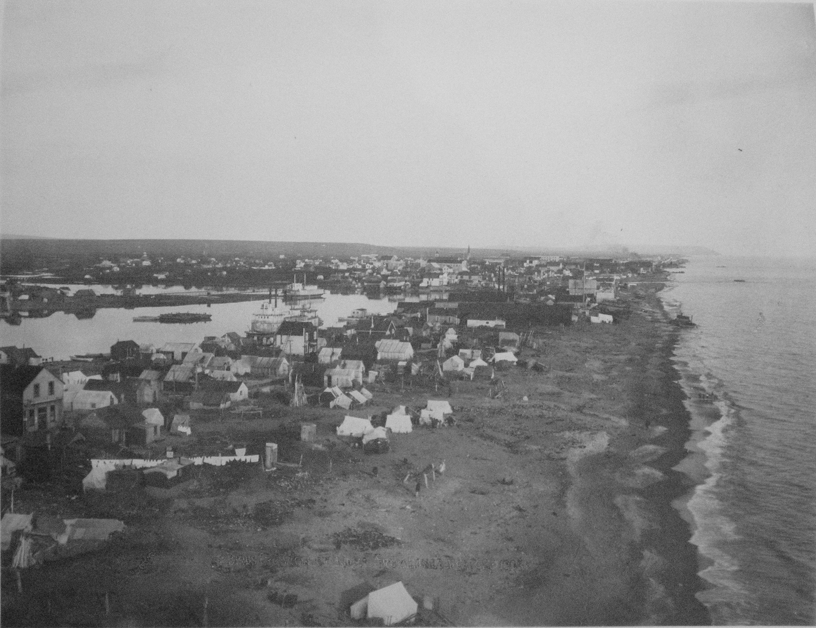 Bird%27s-eye_View_of_Nome_Alaska_-_1907.jpg